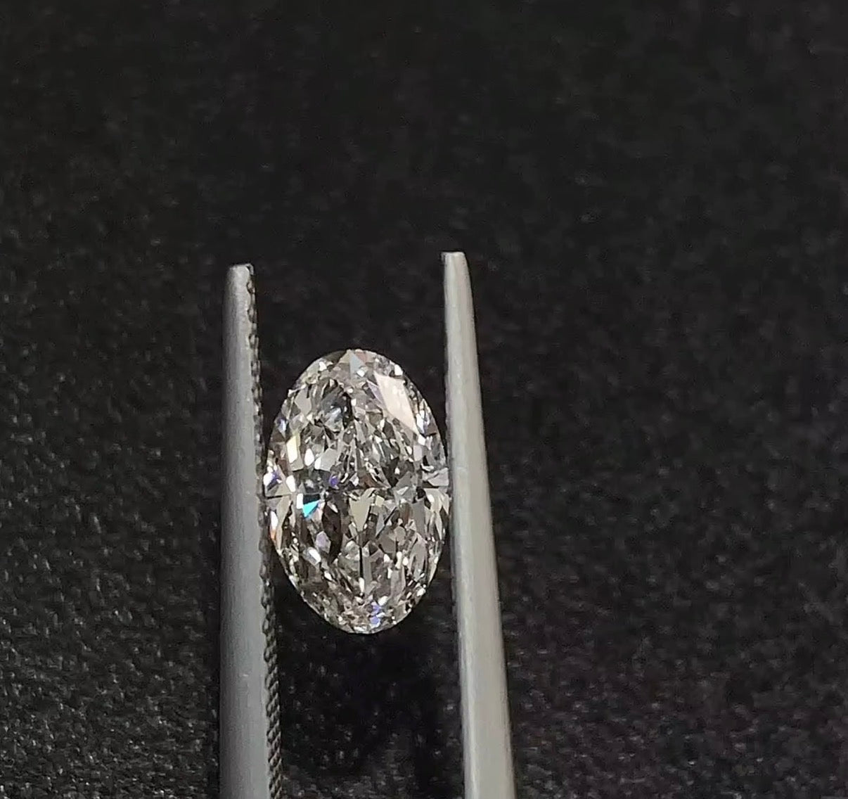 Wholesale Oval Lab Grown Diamond 43 Carat Large Stone In Stock
IGI Certificate